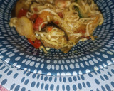 Foto del paso 4 de la receta: Noodles con verduras y langostinos