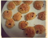 A picture of step 4 of Petite Cookie Sandwiches.