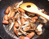 A picture of step 2 of Maitake Mushroom & Wiener Sausage Stir-Fry.