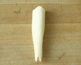 A picture of step 2 of Fried Daikon Radish.