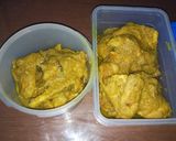 Foto langkah ke 4 dari resep Ayam Goreng Bumbu Kuning.