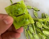 Foto langkah ke 1 dari resep Teri Pete Kacomato Khas Padang.