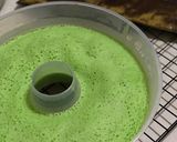 Foto langkah ke 5 dari resep Putu Ayu Lembut Loyang Besar.