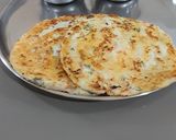A picture of step 4 of Vegetable urad dal dosa.