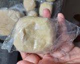 Foto langkah ke 6 dari resep Donat Pisang Frozen Empuk & Lembut.
