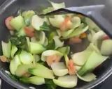 A picture of step 1 of Stir Fried Baby Pak Choi with Prawns.