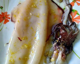 Foto del paso 9 de la receta: Calamar a la plancha al limón con ajos garrapiñados y perejil