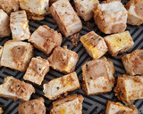 Foto del paso 4 de la receta: Tofu especiado sobre colchón de arroz blanco (sin salsa de soja)