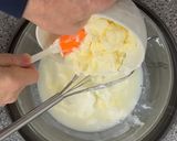 Foto del passaggio 3 della ricetta Semifreddo allo Yogurt Greco e Mascarpone con Biscoff