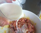 A picture of step 4 of Frikadeller (Danish Meatballs).