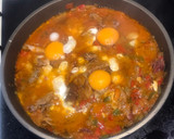 Foto del paso 7 de la receta: Carne de cocido en fritada con huevo escalfado