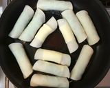 A picture of step 9 of Easy Sausage and Shiso Leaf Gyoza.