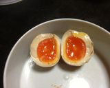 A picture of step 8 of Secret Technique to Peeling Boiled Eggs.
