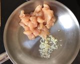 A picture of step 2 of Steamed Chicken/Pork Egg.