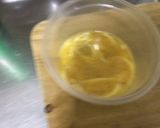 Foto del paso 2 de la receta: Omelette de flor de calabaza con queso