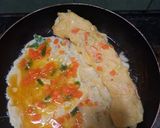 Foto langkah ke 3 dari resep Telur Dadar Gulung.