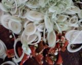 Hình bước làm 5 của món Thịt gà kho nghệ