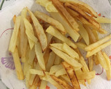 Foto del paso 7 de la receta: Huevos fritos con patatas... para principiantes! 🍳🍟