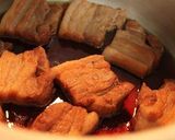 A picture of step 8 of Dongpo Pork Pressure-Cooked with Aromatic Star Anise.