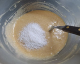 Foto del paso 2 de la receta: Torta húmeda de peras y pasas