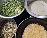 A picture of step 1 of काठियावाड़ी मसाला खिचड़ी (kathiyavadhi khichdi recipe in hindi).