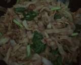 Foto langkah ke 3 dari resep Kwetiau Goreng ala Chinese Food.