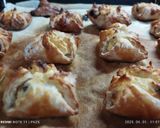 Túrós batyu gluténmentes leveles tésztából, laktózmentes töltelékkel recept fázis 3 fotója