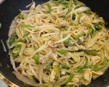 A picture of step 4 of Frugal Cooking! Ginger Pork Stir-Fry with Plenty of Bean Sprouts.