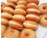 Foto langkah ke 3 dari resep Donat White Ring Buttermilk.