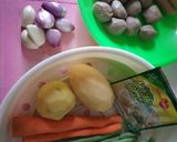 Foto langkah ke 1 dari resep Sayur Sop BaSo (Bakso Sosis).