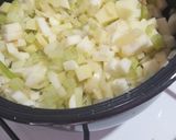 Foto del paso 2 de la receta: Sopa crema de apio y manzana