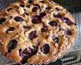 A picture of step 5 of Autumn Grape and Walnut Tart Cake.