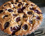 A picture of step 5 of Autumn Grape and Walnut Tart Cake.