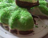 Foto langkah ke 10 dari resep Brownis kukus pandan coklat.