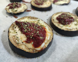 Foto del paso 4 de la receta: Mini pizzas de berenjena