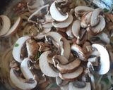 Foto del paso 2 de la receta: Tarta de espárragos y hongos portobellos