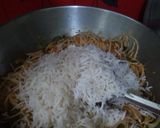 A picture of step 4 of Chinese Schezwan veg noodle rice (two in one) #Nov #W2.