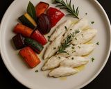 Foto del passaggio 8 della ricetta Pesce in crosta di sale e verdure