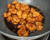 รูปขั้นตอนการทำที่ 6 ของ กุ้งคลุกซอสน้ำผึ้ง
