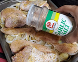 Foto del paso 4 de la receta: Pollo al horno con patatas 🥔🥔🥔 🤤