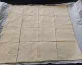 Foto del paso 4 de la receta: Hojaldres de mermelada y manzanas con canela