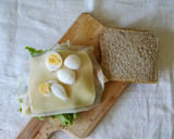 Foto del paso 2 de la receta: Sándwich con huevos cocidos de codorniz