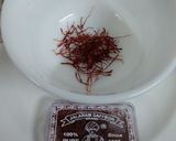 A picture of step 2 of Saffron Rice Kheer.