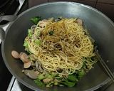 Foto langkah ke 5 dari resep Spaghetti Goreng Jawa.