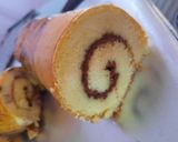 Foto langkah ke 12 dari resep Bolu Gulung (Swiss Roll) Lembut.