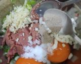 Foto langkah ke 2 dari resep Martabak Telur Kol & Kornet.