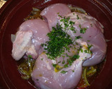 Foto del paso 2 de la receta: Tajine marroquí andalusí, con pollo y aceitunas