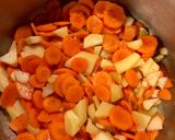 Kapros zöldségleves gombócokkal recept fázis 1 fotója