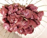 Une image de l'étape 2 de Rognons de veau au cognac.
