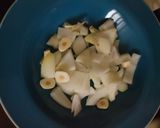 Foto del paso 1 de la receta: Níscalos con patatas